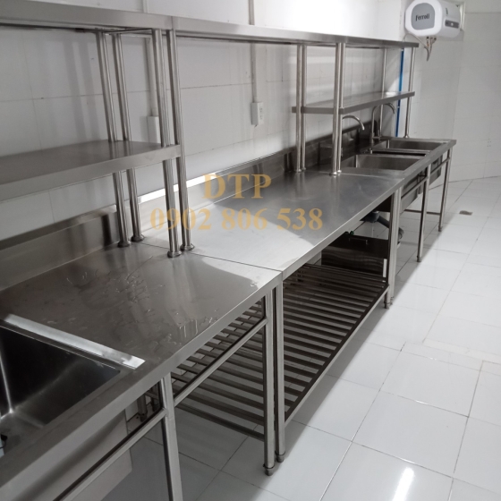 BÀN INOX CÓ KỆ PHẲNG TRÊN BÀN 1500mm